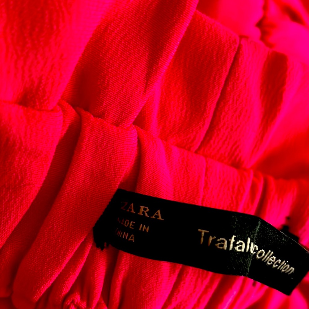 ZARA CAPRI PANT HOT PINK SIZE M
